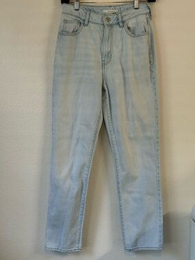 PacSun Light Wash Mom Jeans Straight Fit Blue White Size 26 Comfort Casual